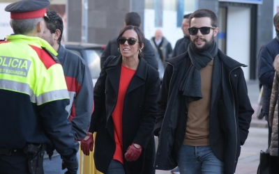 L'alcaldessa Marta Farrésha arribat acompanyada del regidor d'Acció Social Eloi Cortés | Roger Benet